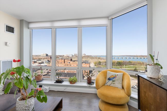 APT-1107 - 250 E Harbortown Dr, Condo with 2 bedrooms, 2 bathrooms and null parking in Detroit MI | Image 5
