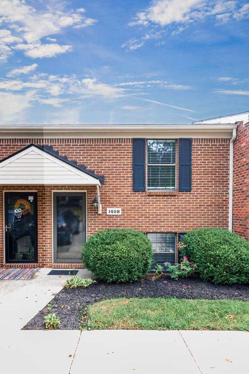 1408 Hartland Woods Way, Lexington, KY, 40515-2022 | Card Image