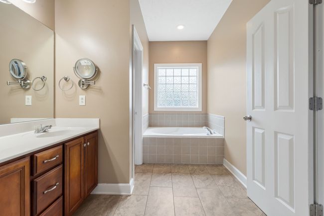 Large Primary Bedroom With Soaker Tub | Image 17