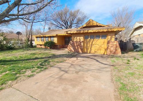 837 Briarlane Road, Del City, OK, 73115 | Card Image