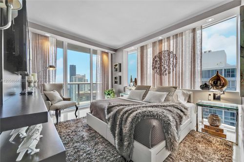 5013-475 Brickell Ave, Miami, FL, 33131-2498 | Card Image