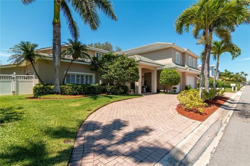 3 Paradise Ln, TREASURE ISLAND, FL, 33706-1129 | Card Image