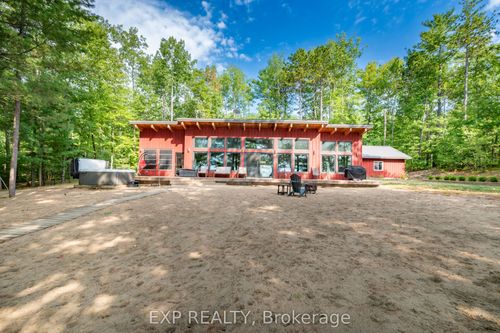 332 Lachlan Lane, Westmeath, ON, K0J2L0 | Card Image