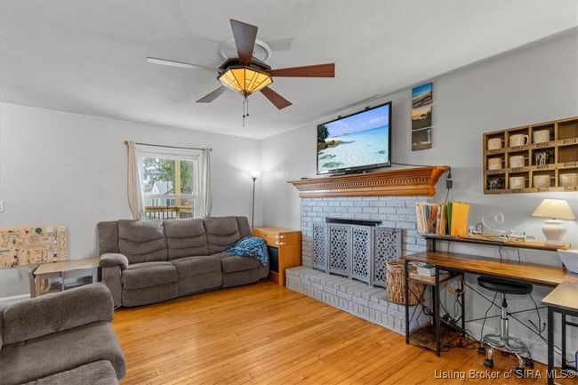 762 N Mckinley Ave, Home with 4 bedrooms, 2 bathrooms and null parking in Clarksville IN | Image 9