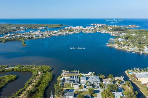 8211 Hayward Ln, PORT RICHEY, FL, 34668-6320 | Card Image