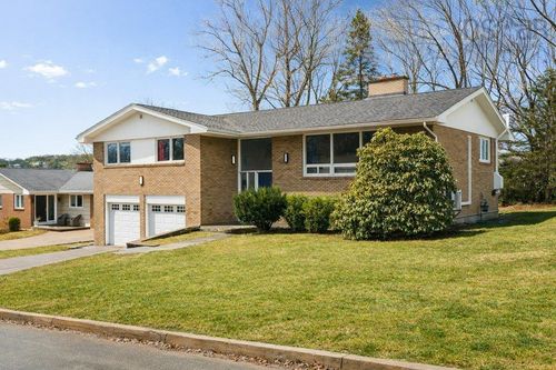 12 Brookdale Cres, Dartmouth, NS, B3A2R5 | Card Image
