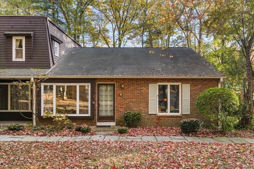 8-65 Main St, Essex, CT, 06426-1150 | Card Image