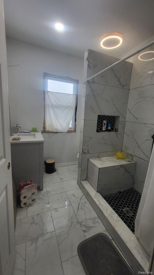 4624 Pacific Street, Detroit, MI, 48204 | Card Image