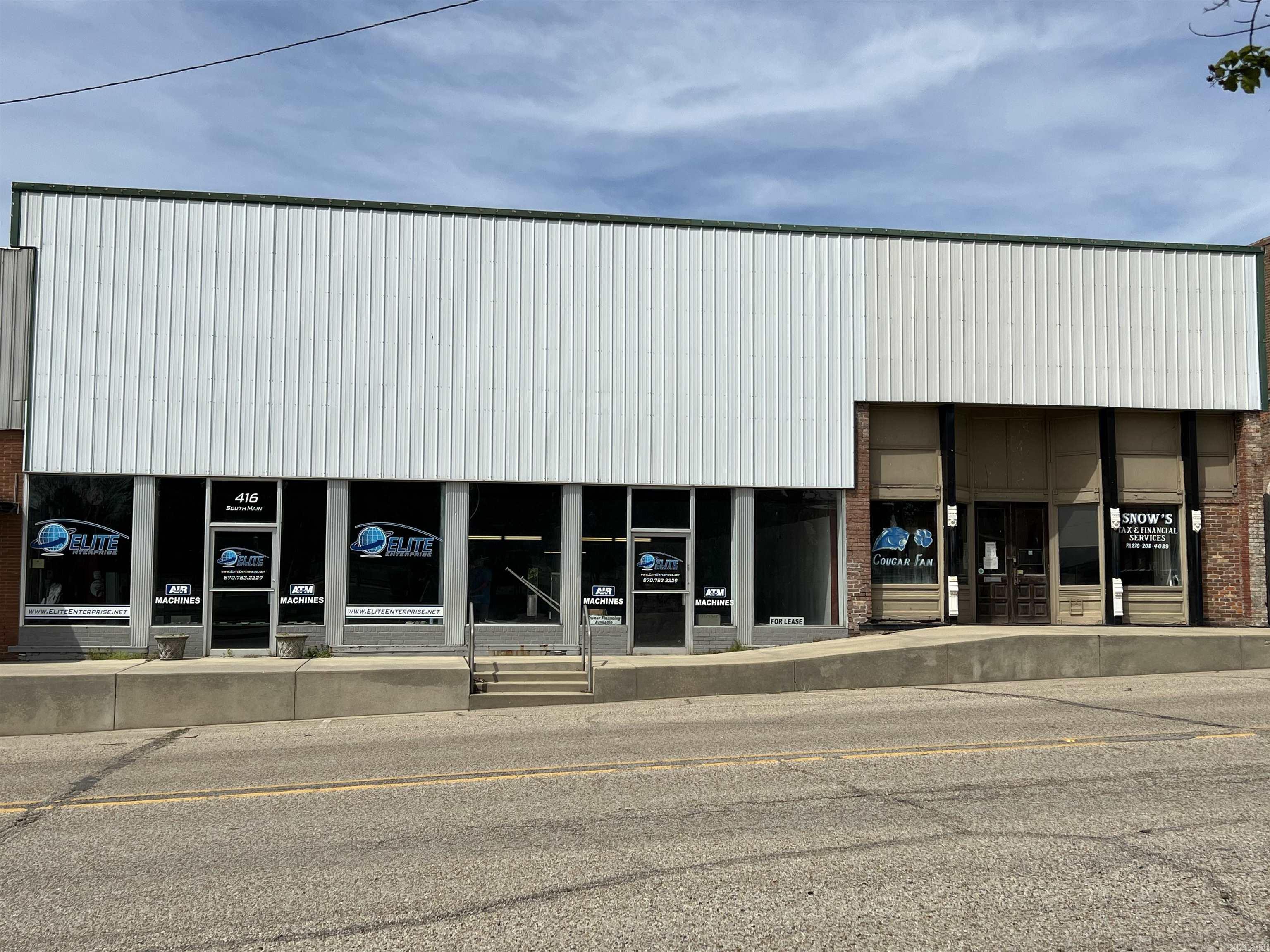 418 S Main St, Rector, AR 72461