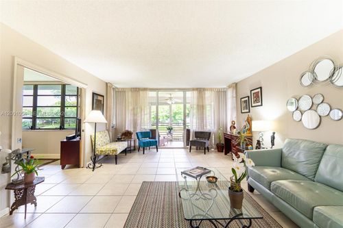 apt-203-4221 W Palm Aire Dr, Pompano Beach, FL, 33069-4047 | Card Image