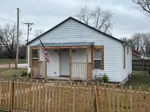 607 N Locust St, Buffalo, MO, 65622-7406 | Card Image