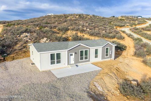 280 N Old Coach Trl, Dewey, AZ, 86327 | Card Image