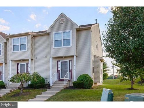 69 Yellowwood Ct, GLASSBORO, NJ, 08028-2809 | Card Image