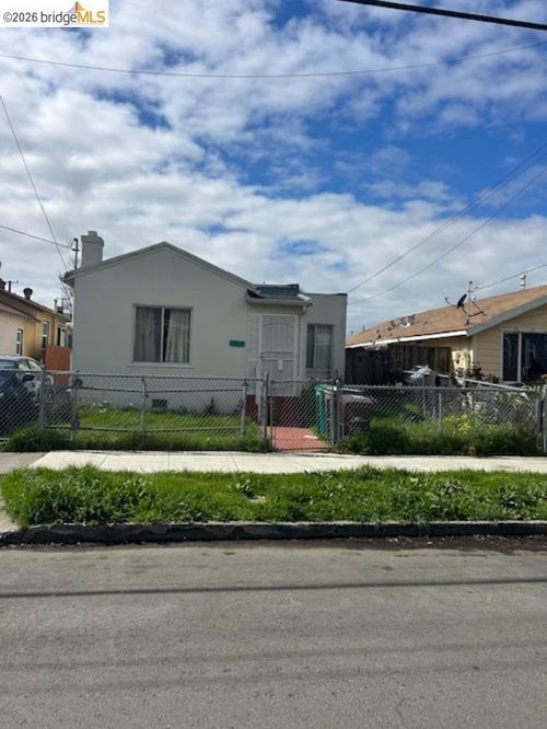 7625 7625 Hillside St, Oakland, CA, 94605 | Card Image