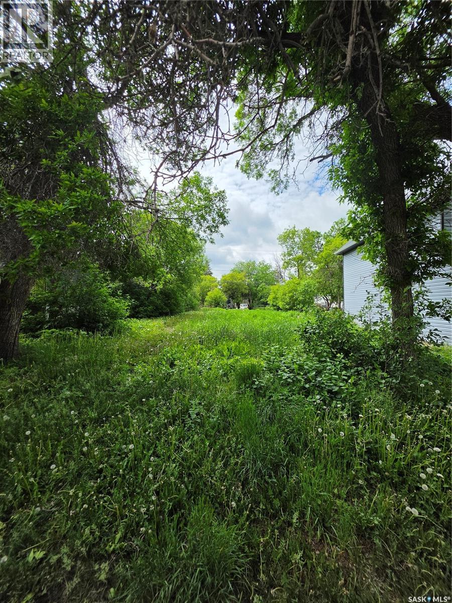 Land in Regina