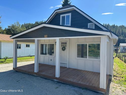 7146 Cedar St, Bonners Ferry, ID, 83805-8597 | Card Image