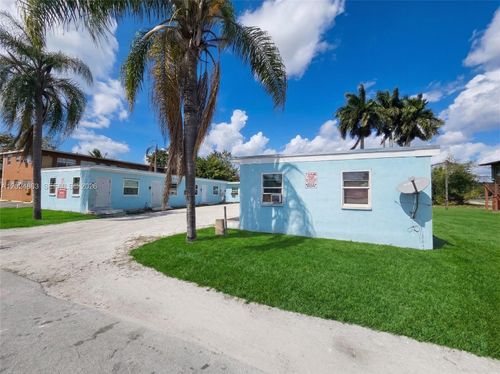 625 W Avenue A, Belle Glade, FL, 33430-5780 | Card Image