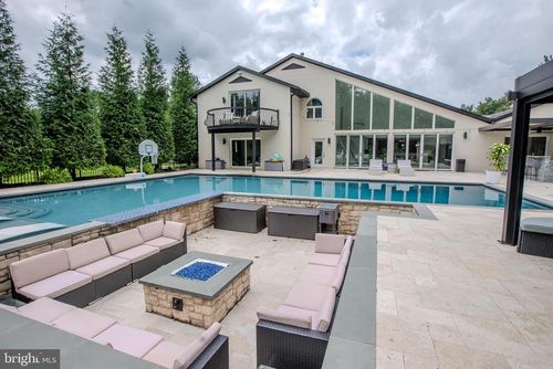 13025 Heil Manor Dr, Reisterstown, MD, 21136-5712 | Card Image