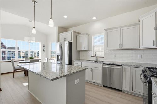 43 Windflower Way, MOUNT HOREB, WI, 53572-9201 | Card Image