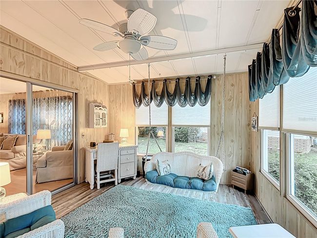 Florida room | Image 17