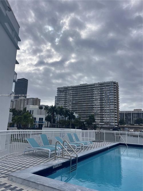 apt-302-1913 S Ocean Dr, Hallandale Beach, FL, 33009-5952 | Card Image