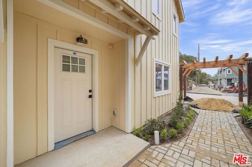 7-1317 Punta Gorda St, Santa Barbara, CA, 93103-3526 | Card Image