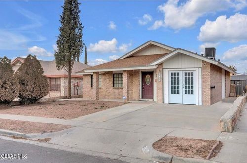11421 Lone Wolf Cir, El Paso, TX, 79936-1357 | Card Image