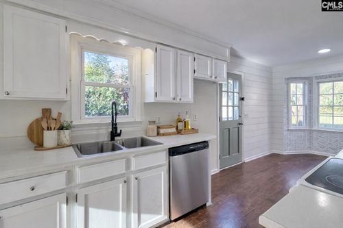 140 Old Pond Ln, Columbia, SC, 29212-1321 | Card Image