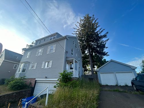 17 Park Ave, Hamden, CT, 06517-1839 | Card Image