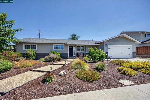 1560 American Beauty Dr, Concord, CA, 94521-3122 | Card Image