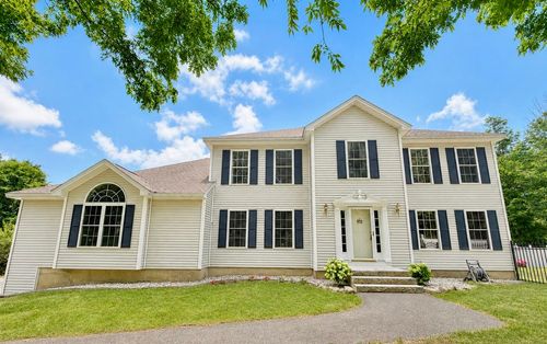141 Paige Hill Rd, Goffstown, NH, 03045-3033 | Card Image