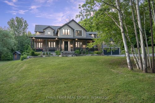 400 Lloyd'S Lane, King, ON, L7B0E4 | Card Image