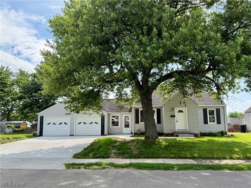 2624 Ellis Ave Ne, Canton, OH, 44705-4610 | Card Image