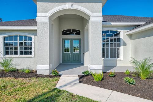 9275 Waldrep St, Port Charlotte, FL, 33981-2913 | Card Image