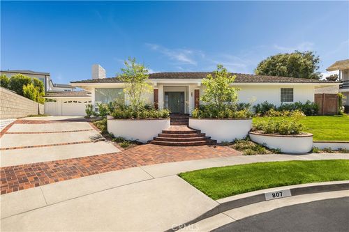 807 Aldebaran Cir, Newport Beach, CA, 92660-4910 | Card Image