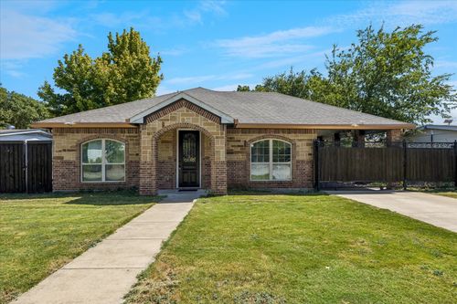 1533 Cairn Circle, Fort Worth, TX, 76134 | Card Image