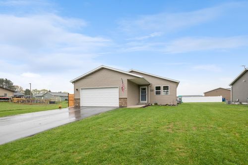 900 Edgewater Dr, Merrill, WI, 54452-3502 | Card Image