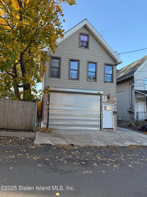 88 Ann St, Staten Island, NY, 10302-1455 | Card Image