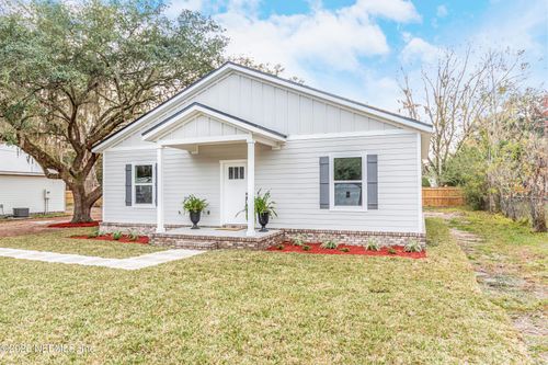 9762 S Sherman Ave, Glen St. Mary, FL, 32040-5012 | Card Image