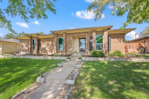 1733 Sterling Ln, Lewisville, TX, 75067-3229 | Card Image