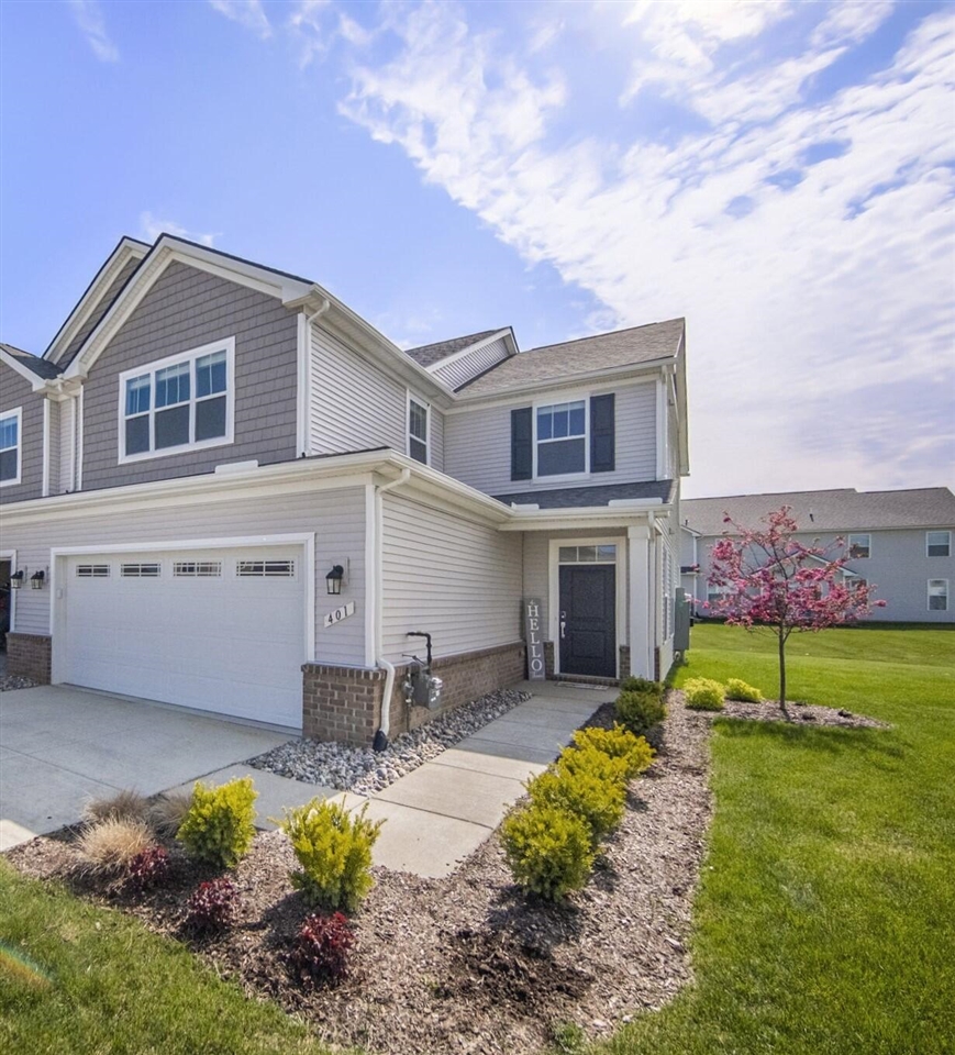 Angus Ln, Saline, MI 48176
