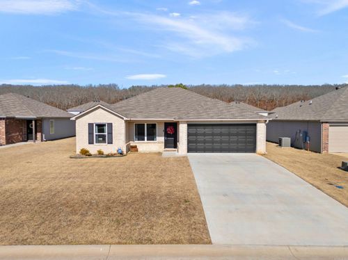 17 Curly Leaf Ln, Conway, AR, 72032-5038 | Card Image