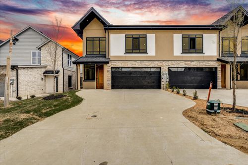 814 Premier Parkway, Grand Prairie, TX, 75051 | Card Image
