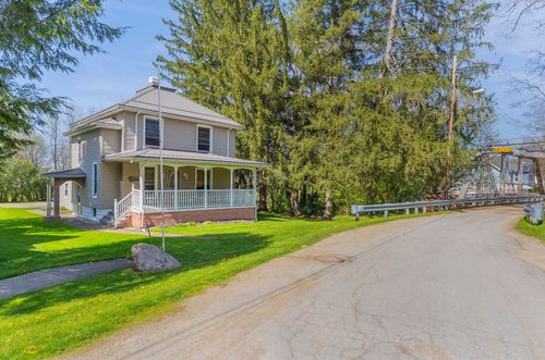 410 Center St, Conneautville, PA, 16406-7044 | Card Image