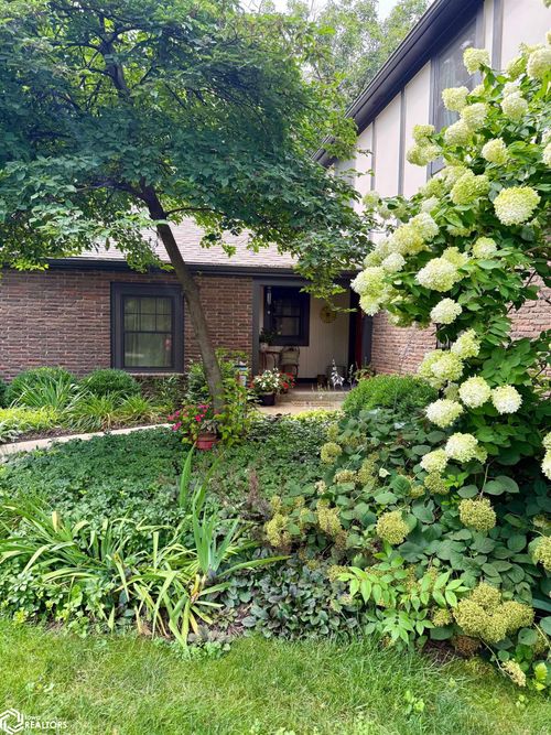 2822 Country Club Dr, Atlantic, IA, 50022-2537 | Card Image