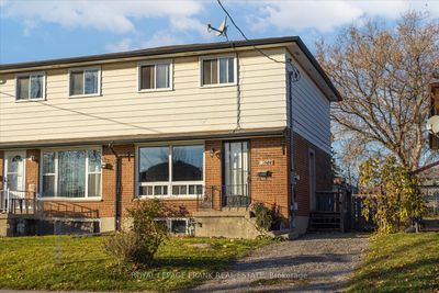 348 Pine Ave, House attached with 3 bedrooms, 1 bathrooms and 2 parking in Oshawa ON | Image 1