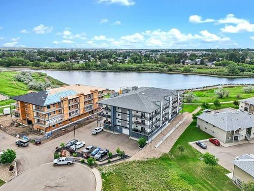 301-499 Meadow Lake Court, Brooks, AB, T1R0Y7 | Card Image