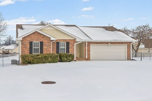 3269 Tabby Dr, Clarksville, TN, 37042-8109 | Card Image