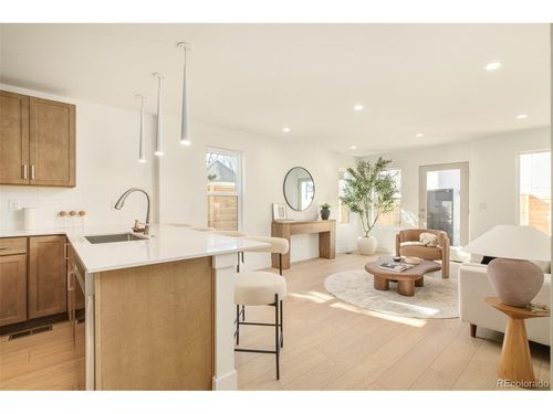 2357 S High St, Denver, CO, 80210-5141 | Card Image