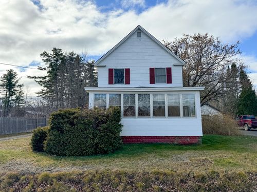 40 River Road, Howland, ME, 04448 | Card Image